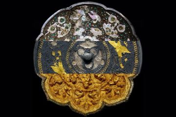 The Bronze Mirrors of Glamorous Ladies in the Tang Dynasty